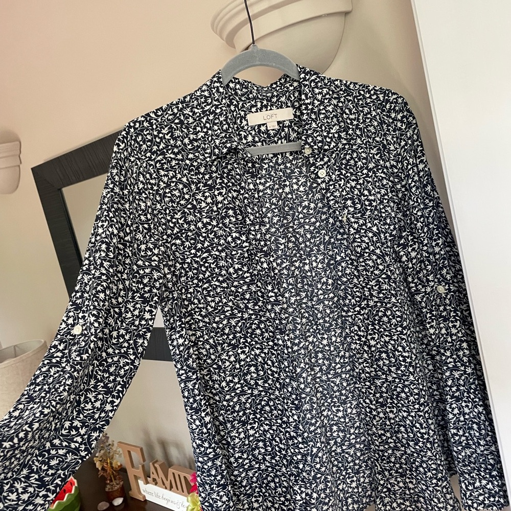 LOFT Navy and White Leaf Print Top